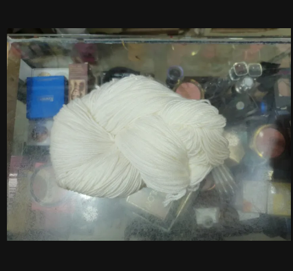 Soft, Tangle-Free Knitting Results – 4 Ply Premium Acrylic Yarn