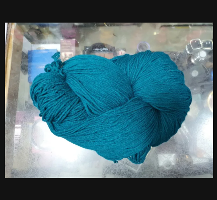 Soft, Tangle-Free Knitting Results – 4 Ply Premium Acrylic Yarn