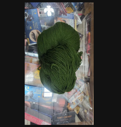 Soft, Tangle-Free Knitting Results – 4 Ply Premium Acrylic Yarn