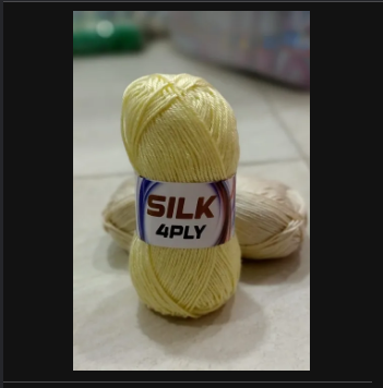4ply Anti-Pilling Silk Blended Acrylic Yarn (100g)