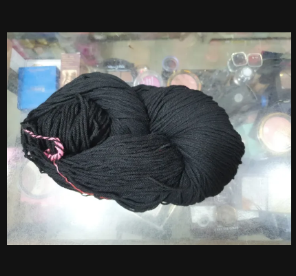 Soft, Tangle-Free Knitting Results – 4 Ply Premium Acrylic Yarn